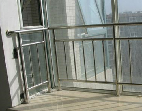 西宁不锈钢护栏安装方法